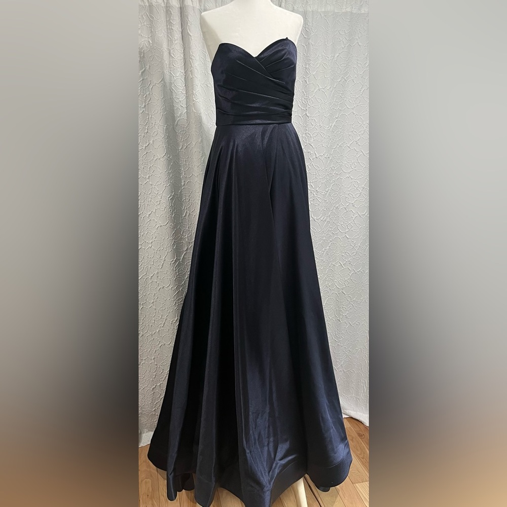 High-slit strapless A-Line Classic Formal Dress Dark Navy Blue Brand Noxanabel
